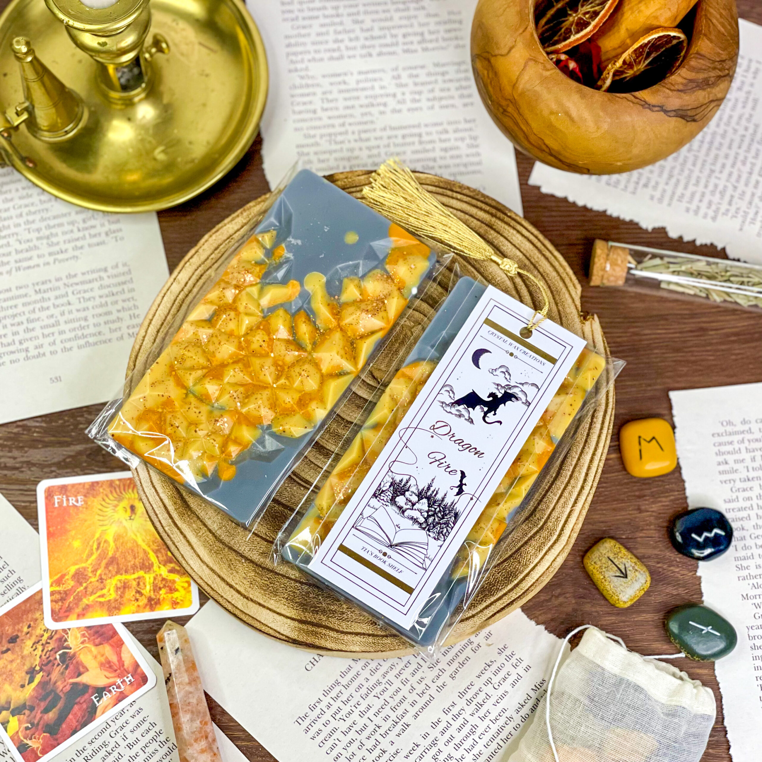 Dragon Fire Soy wax melt & bookmark set
